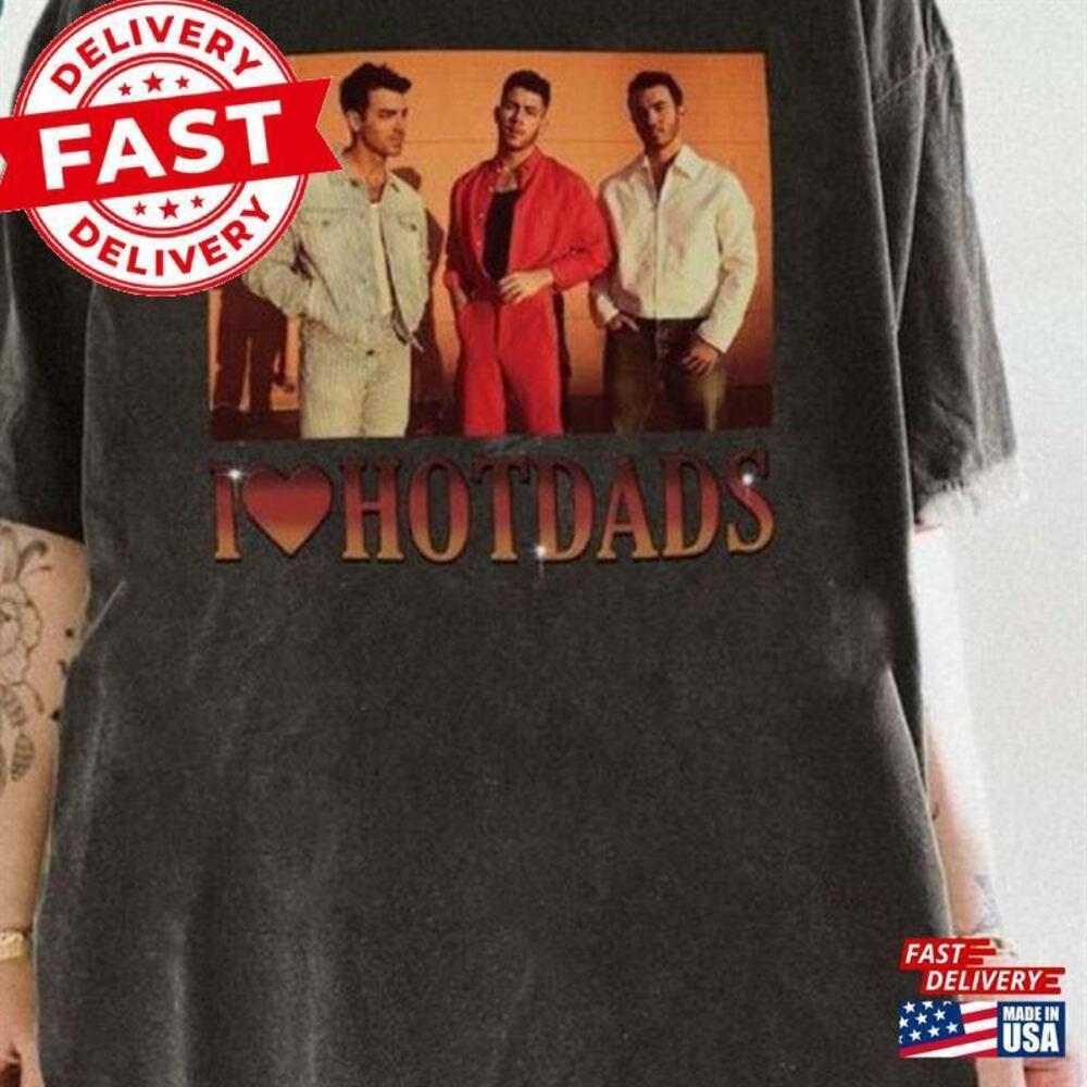 Jonas Band Retro Shirt I Love Hot Dads Five Albums One Night Tour T-Shirt